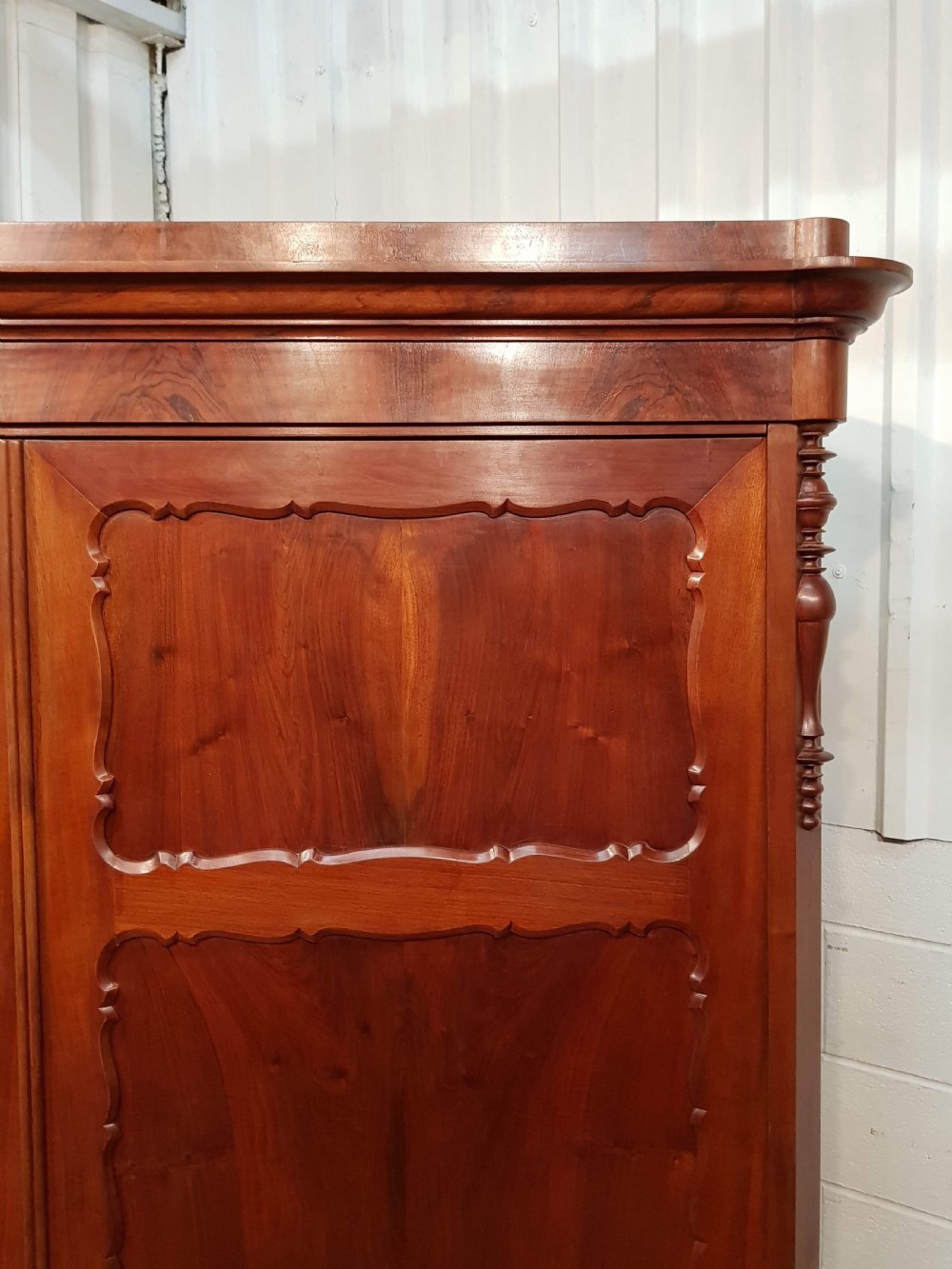 ANTIQUE 19TH CENTURY FRENCH MAHOGANY ARMOIRE C1880 View III