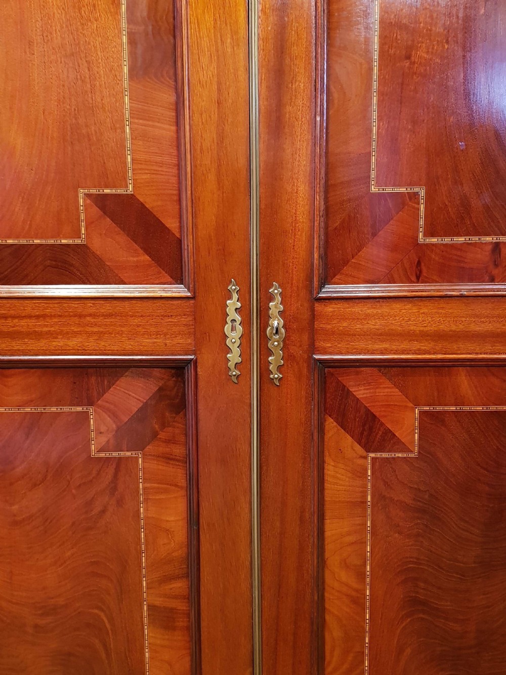 ANTIQUE LATE VICTORIAN MAHOGANY DOUBLE WARDROBE C1890 View VI