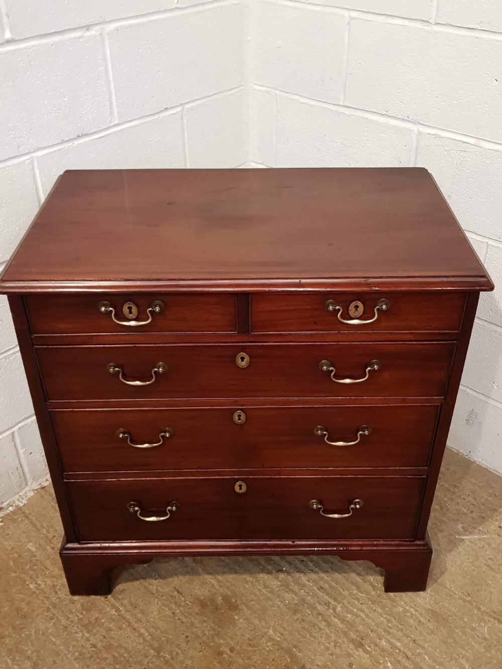 ANTIQUE 18TH CENTURY PERIOD MAHOGANY DWARF CHEST OF DRAWERS C1780 View IV