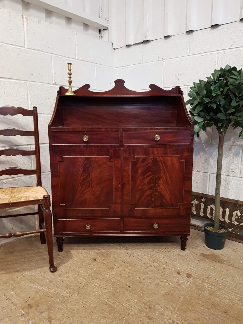 ANTIQUE REGENCY FLAMED MAHOGANY CHIFFONIER C1820