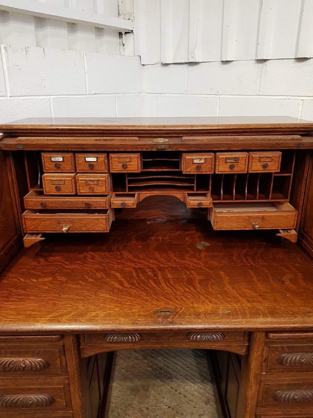 SUPERB ANTIQUE VICTORIAN OAK ROLL TOP DESK WITH SECRET DRAWERS C1880 View III