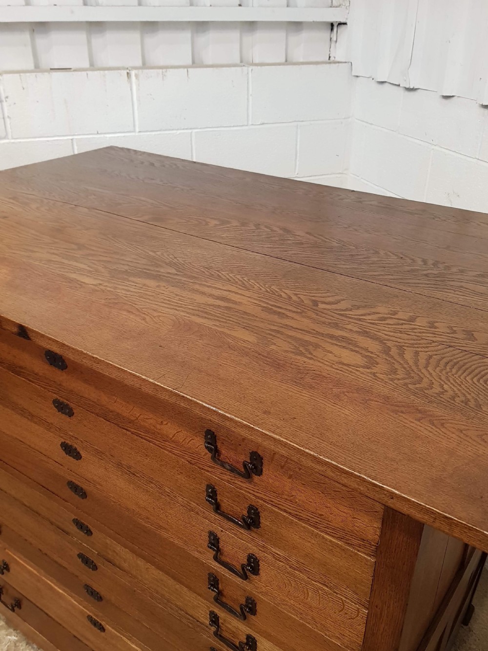 SUPERB ANTIQUE LATE VICTORIAN ARTS & CRAFTS LARGE OAK PLAN CHEST C1890 View VI