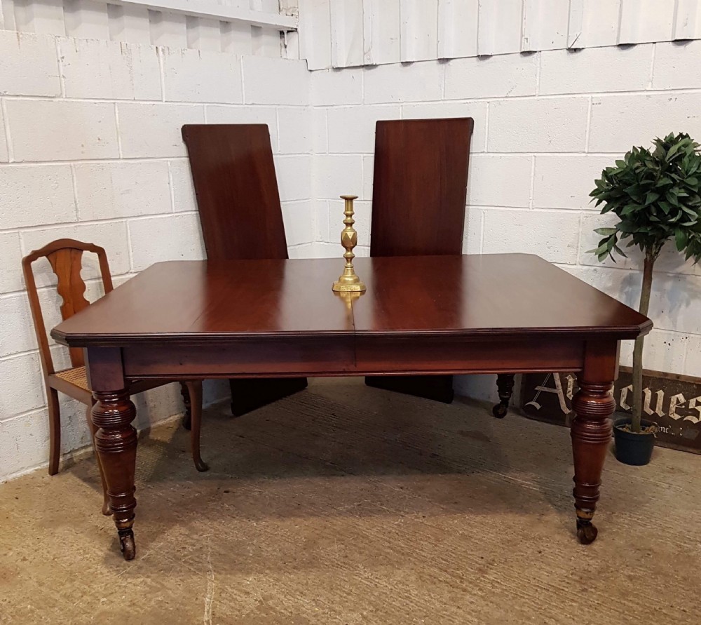 ANTIQUE VICTORIAN MAHOGANY EXTENDING DINING TABLE SEATS TWELVE C1880