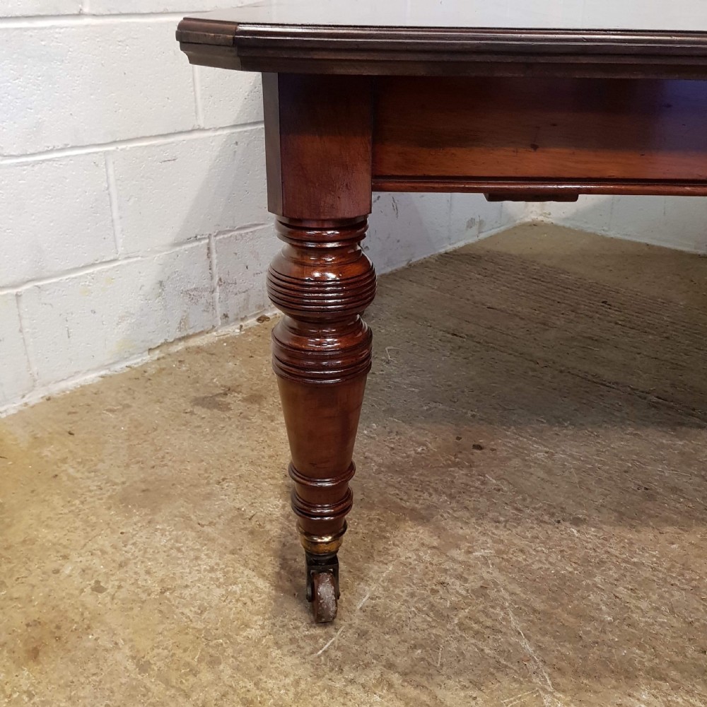 ANTIQUE VICTORIAN MAHOGANY EXTENDING DINING TABLE SEATS TWELVE C1880 View II