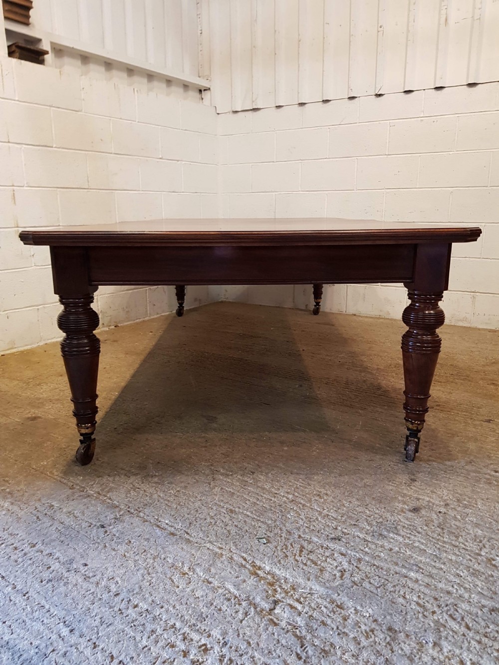 ANTIQUE VICTORIAN MAHOGANY EXTENDING DINING TABLE SEATS TWELVE C1880 View VII
