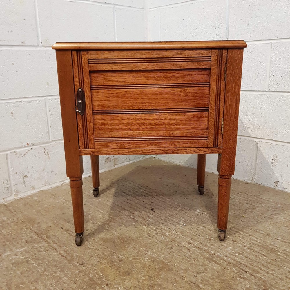 ANTIQUE PAIR EDWARDIAN GOLDEN OAK BEDSIDE CABINETS C1900 View III