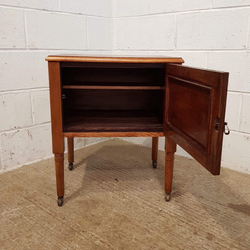 ANTIQUE PAIR EDWARDIAN GOLDEN OAK BEDSIDE CABINETS C1900 View VI