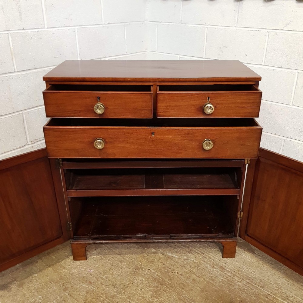 ANTIQUE REGENCY MAHOGANY LOW CLOTHES PRESS C1820 View IV