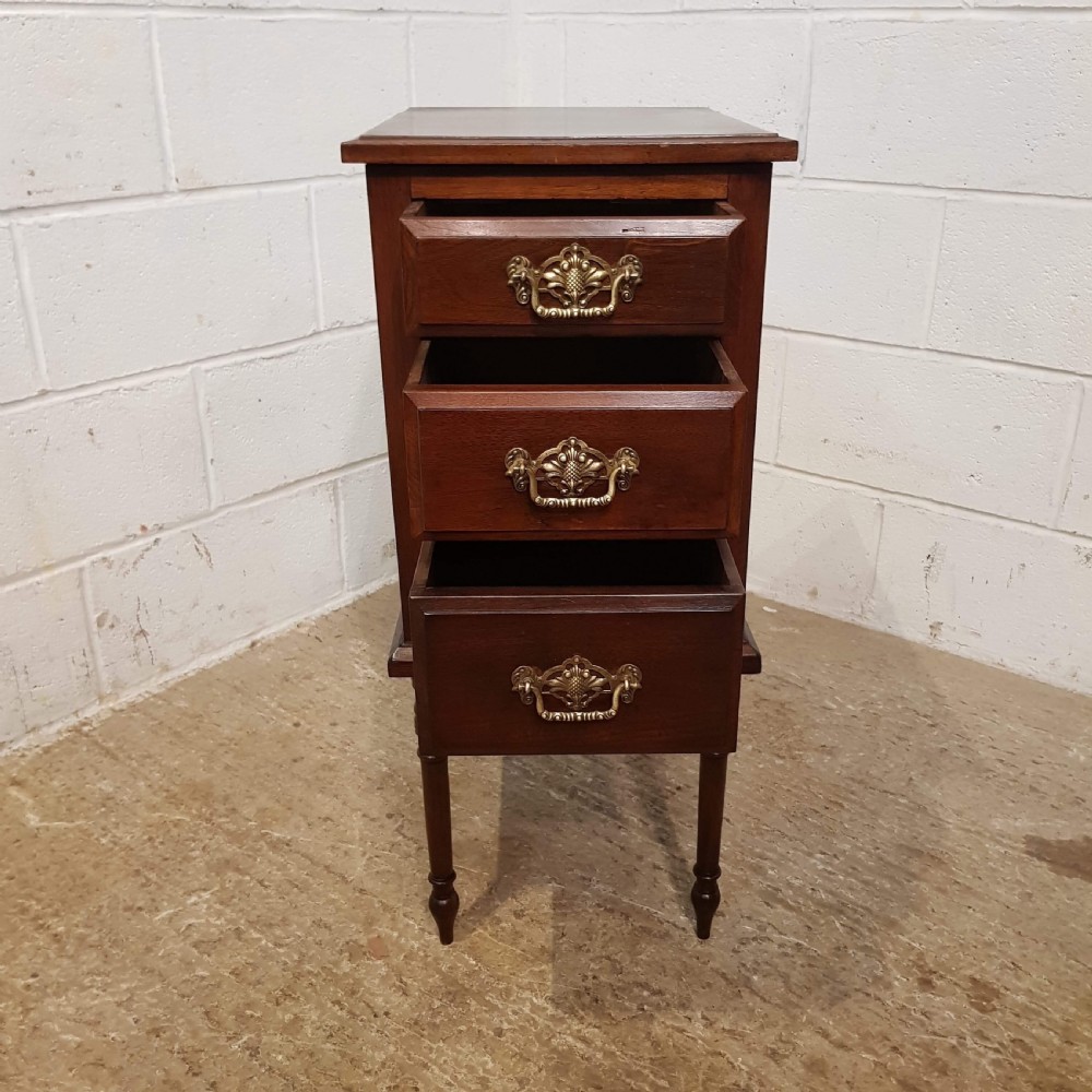 ANTIQUE PAIR LATE VICTORIAN MAHOGANY BEDSIDE CHESTS OF DRAWERS C1890 View II