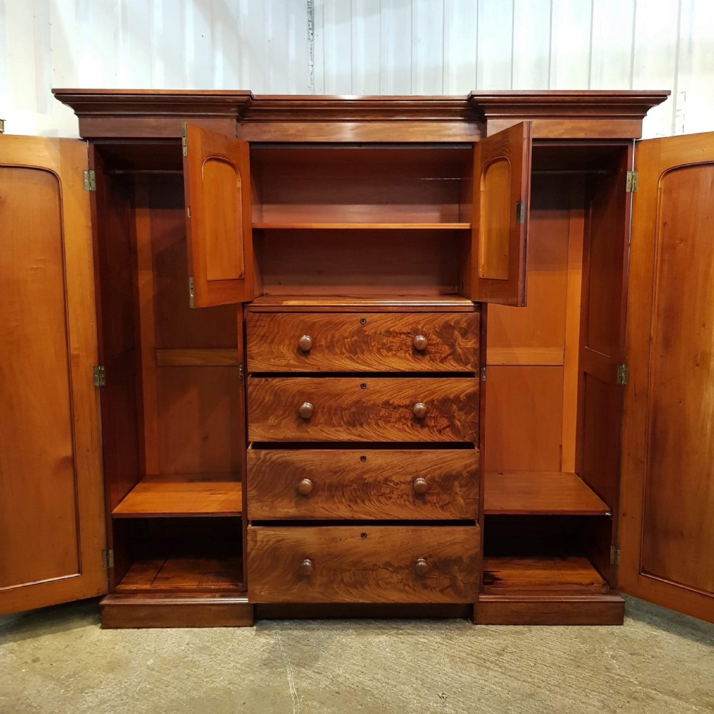 ANTIQUE VICTORIAN FLAMED MAHOGANY INVERTED BREAKFRONT TRIPLE WARDROBE COMPACTUM C1880 View V