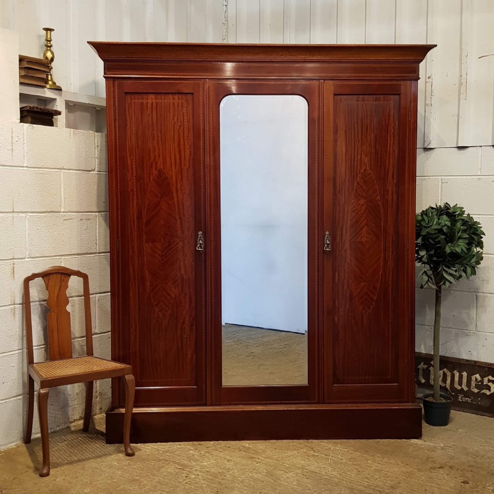 ANTIQUE EDWARDIAN INLAID MAHOGANY SMALL TRIPLE WARDROBE COMPACTUM C1900