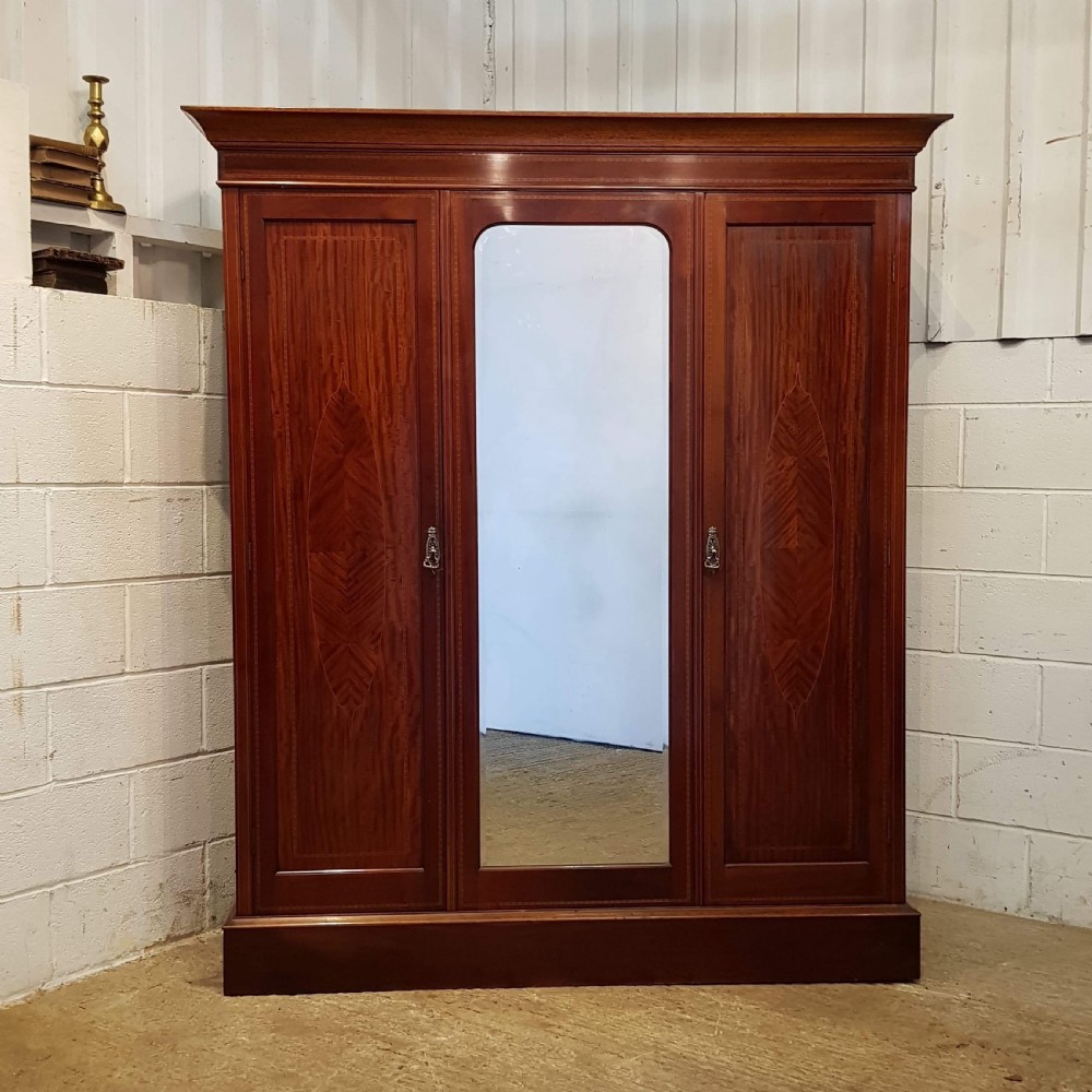 ANTIQUE EDWARDIAN INLAID MAHOGANY SMALL TRIPLE WARDROBE COMPACTUM C1900 View VI