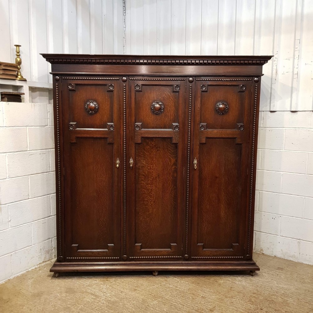 ANTIQUE EDWARDIAN OAK TRIPLE WARDROBE C1900 View V