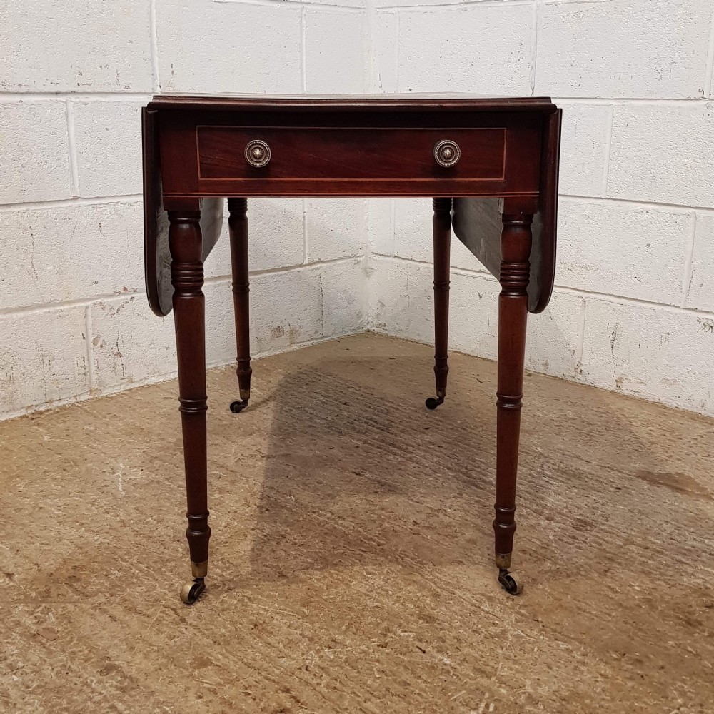 ANTIQUE REGENCY MAHOGANY PEMBROKE TABLE C1820 View IV