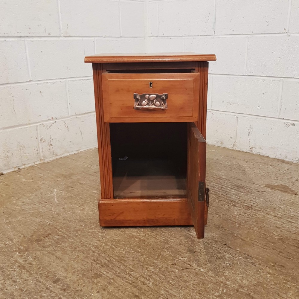 ANTIQUE PAIR ART NOUVEAU SATINWOOD BEDSIDE CABINETS C1890 View IV