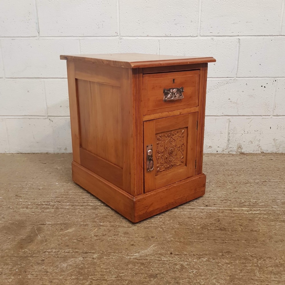 ANTIQUE PAIR ART NOUVEAU SATINWOOD BEDSIDE CABINETS C1890 View VI