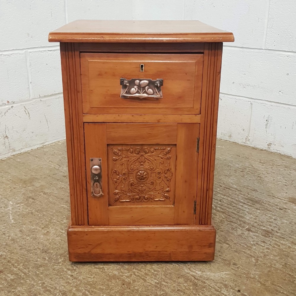 ANTIQUE PAIR ART NOUVEAU SATINWOOD BEDSIDE CABINETS C1890 View VII