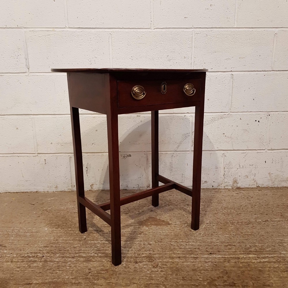 ANTIQUE REGENCY MAHOGANY OCCASIONAL TABLE C1820 View V