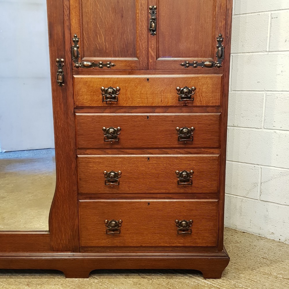 ANTIQUE ARTS & CRAFTS OAK WARDROBE COMPACTUM BY LIBERTY & CO C1890 View VII