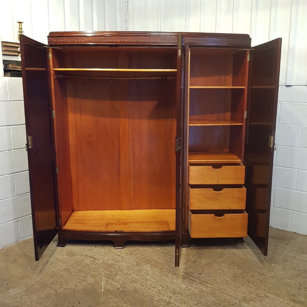 ANTIQUE EDWARDIAN CHIPPENDALE MAHOGANY BOW FRONT TRIPLE WARDROBE C1900 View II