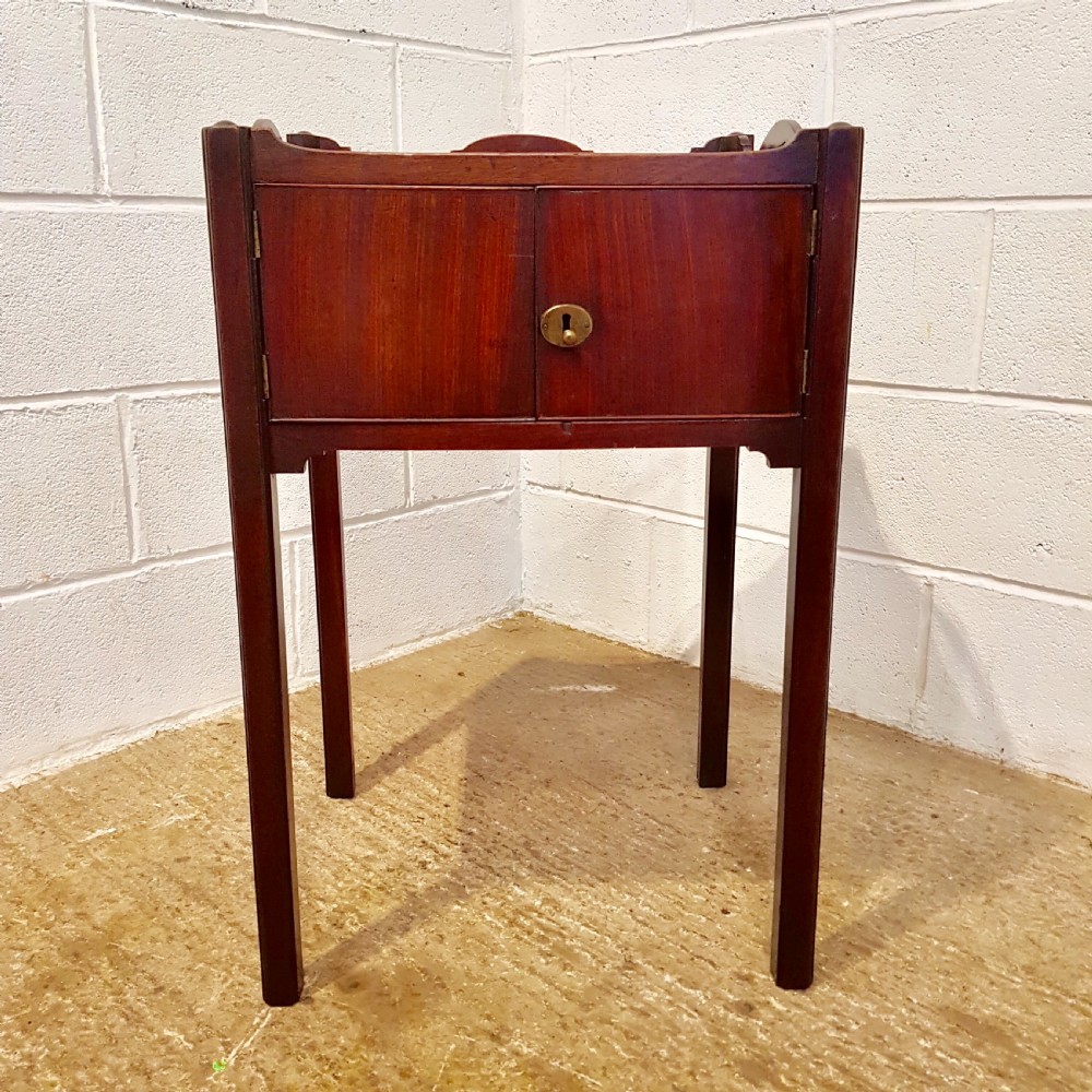ANTIQUE GEORGIAN PERIOD MAHOGANY NIGHTSTAND C1780 View VI