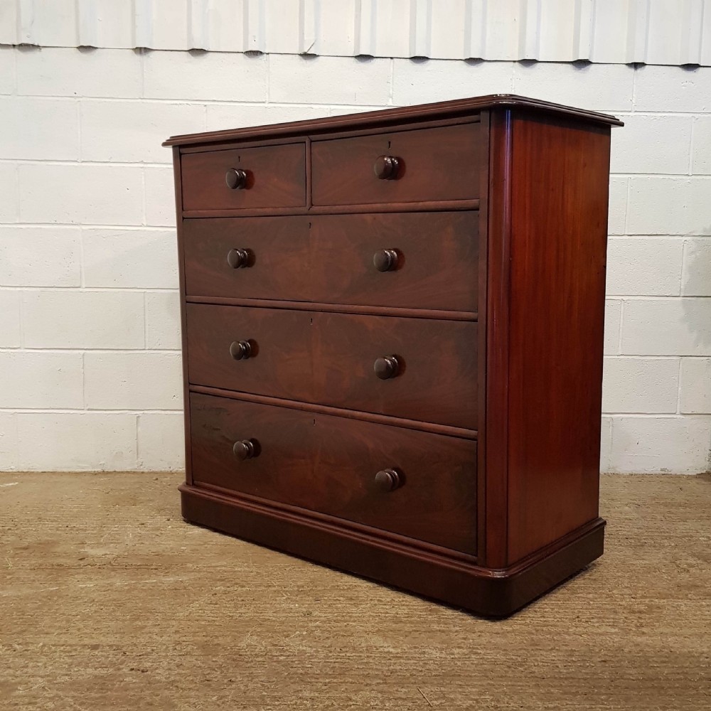 ANTIQUE VICTORIAN. AHOGANY CHEST OF DRAWERS C1880 View V