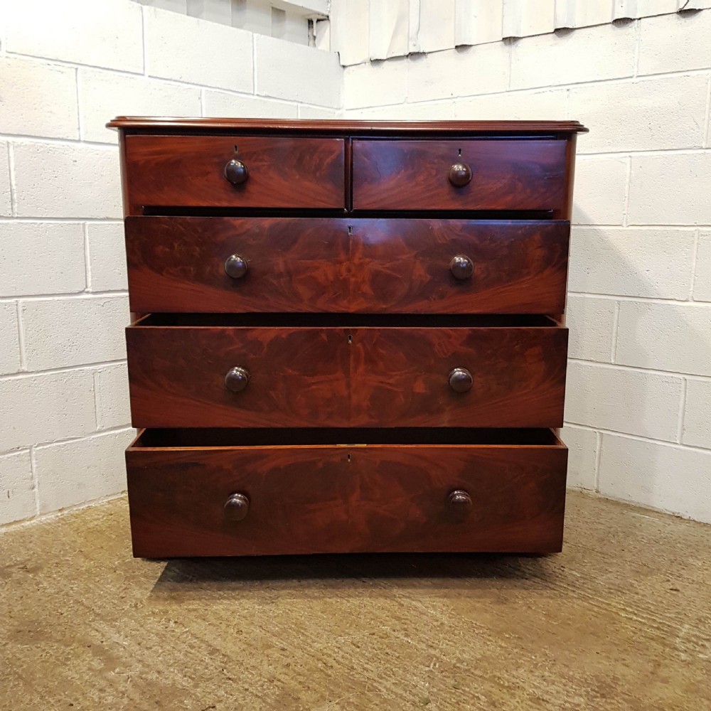 ANTIQUE VICTORIAN. AHOGANY CHEST OF DRAWERS C1880 View VI