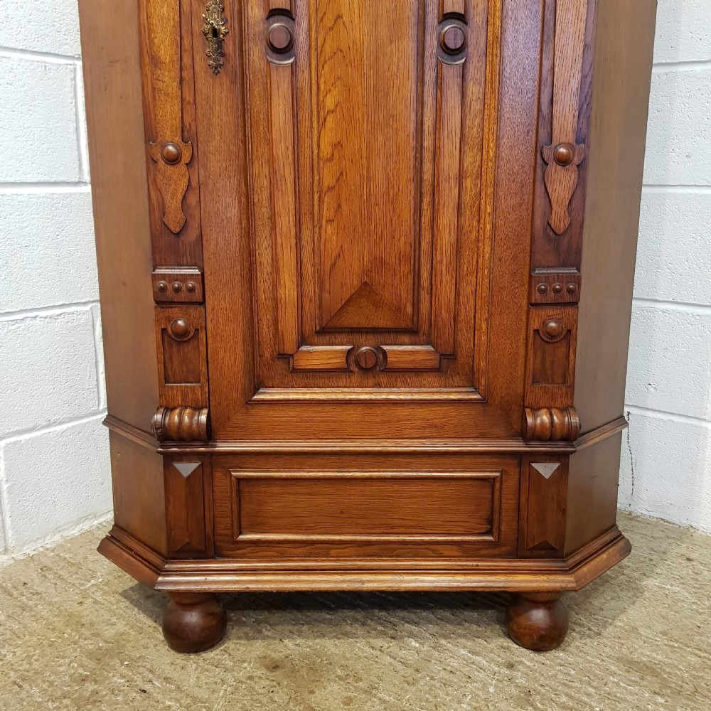 ANTIQUE LATE 19TH CENTURY FLEMISH CARVED OAK FREE STANDING CORNER CABINET C1890 View VII