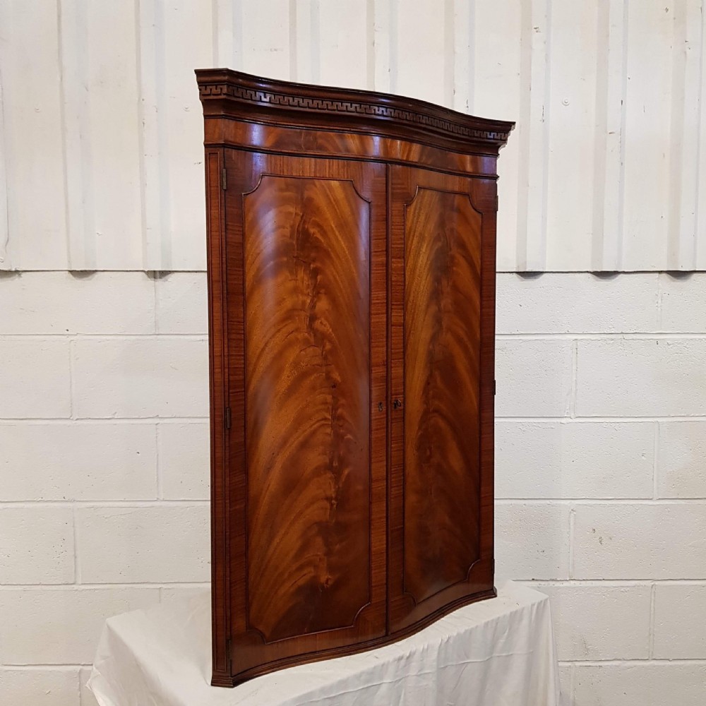 ANTIQUE FLAMED MAHOGANY SERPENTINE FRONT HANGING CORNER CABINET C1920 View III