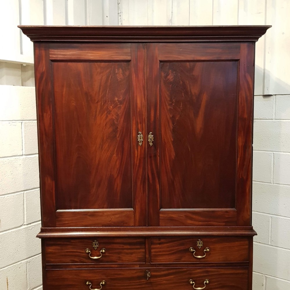 ANTIQUE GEORGIAN PERIOD MAHOGANY CLOTHES PRESS C1780 View II