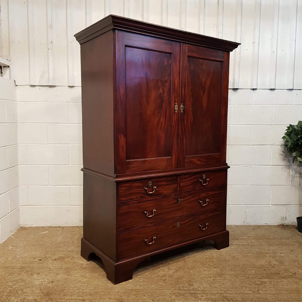 ANTIQUE GEORGIAN PERIOD MAHOGANY CLOTHES PRESS C1780 View IV