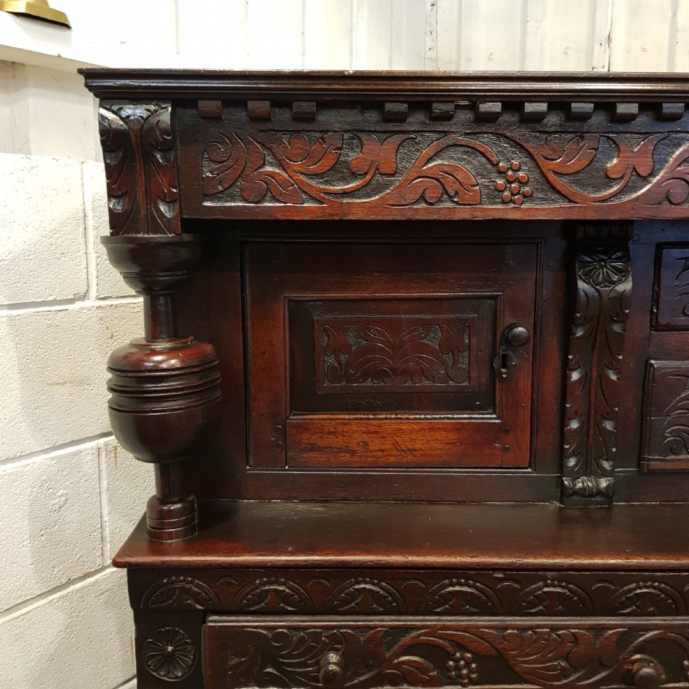 ANTIQUE GEORGIAN PERIOD OAK COURT CUPBOARD C1720-40 View V