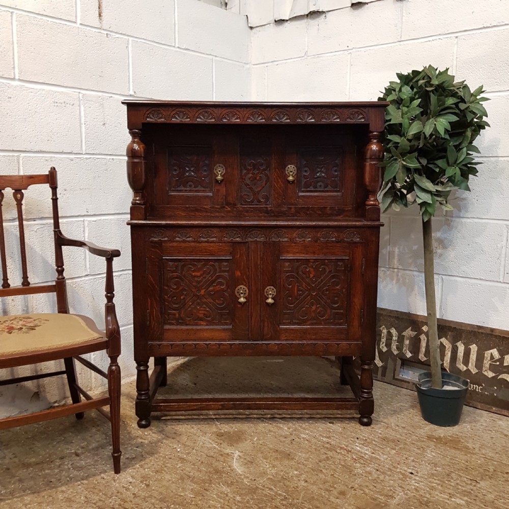 ANTIQUE EDWARDIAN CARVED OAK DWARF COURT CUPBOARD C190