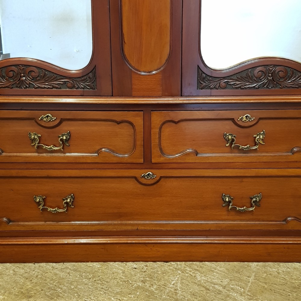 ANTIQUE ART NOUVEAU MAHOGANY DOUBKE WARDROBE C1890 View V