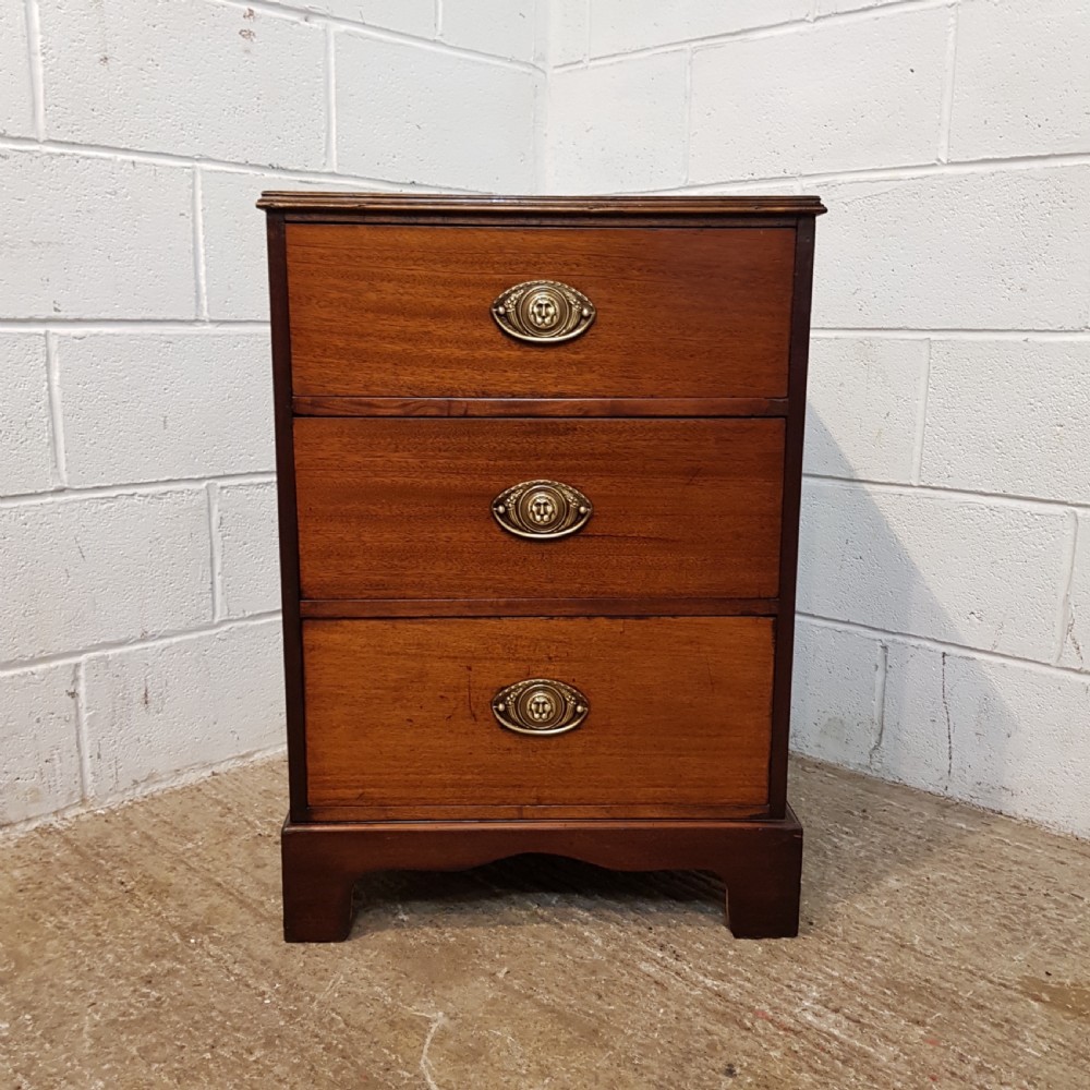 ANTIQUE REGENCY MAHOGANY DWARF NARROW CHEST OF DRAWERS C1820 View II