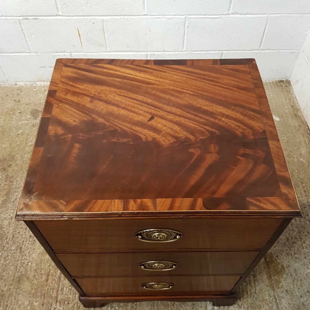 ANTIQUE REGENCY MAHOGANY DWARF NARROW CHEST OF DRAWERS C1820 View VI