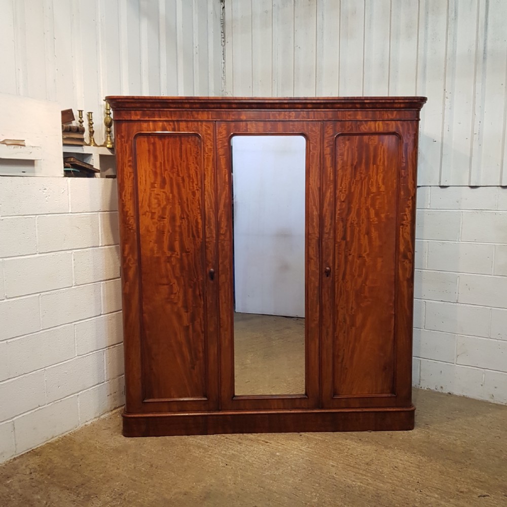 ANTIQUE VICTORISN MAHOGANY COMPACTUM WARDROBE C1880 View II