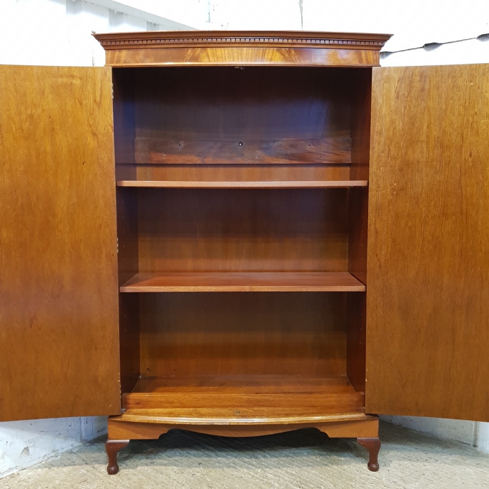 ANTIQUE EDWARDIAN MAHOGANY BOW FRONT TALL BOY CABINET C1900  View III