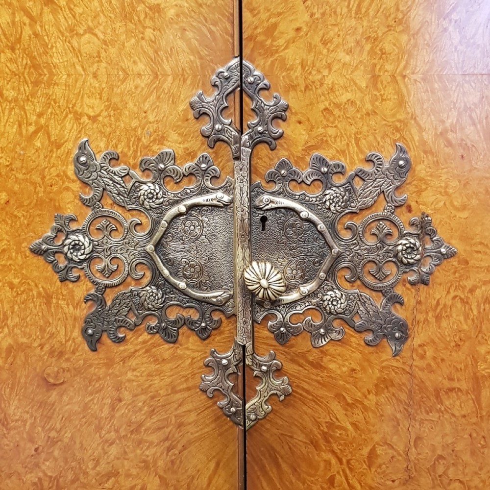 ANTIQUE BURR WALNUT LOUIS XV1 FOUR DOOR TRIPLE WARDROBE BY DENBY & SPINKS C1920 View III