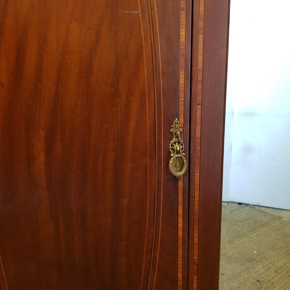 ANTIQUE EDWARDIAN MAHOGANY INLAID TRIPLE WARDROBE C1900 View III