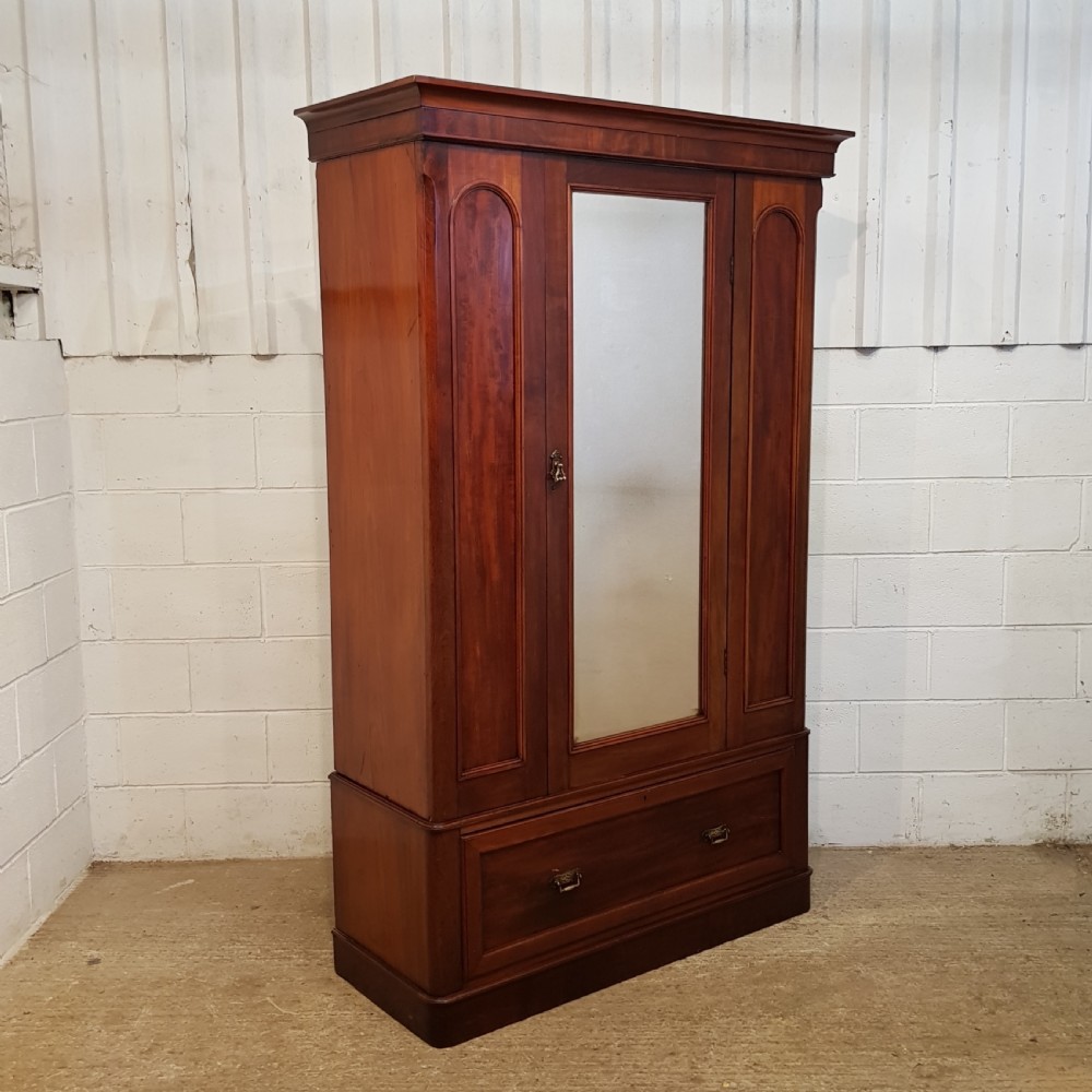 ANTIQUE VICTORIAN MAHOGANY WARDROBE C1880 View VI