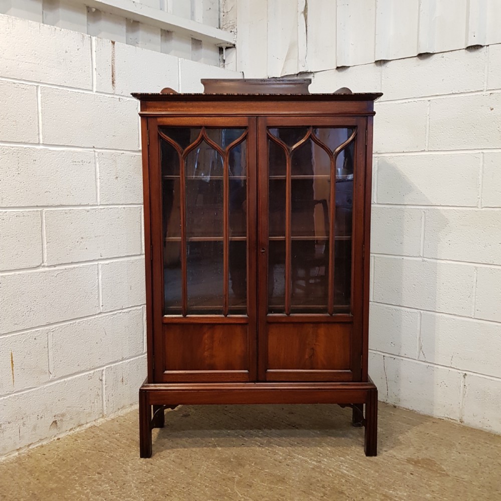 ANTIQUE EDWARDIAN MAHOGANY CHIPPENDALE GLAZED BOOKCASE C1900 View II