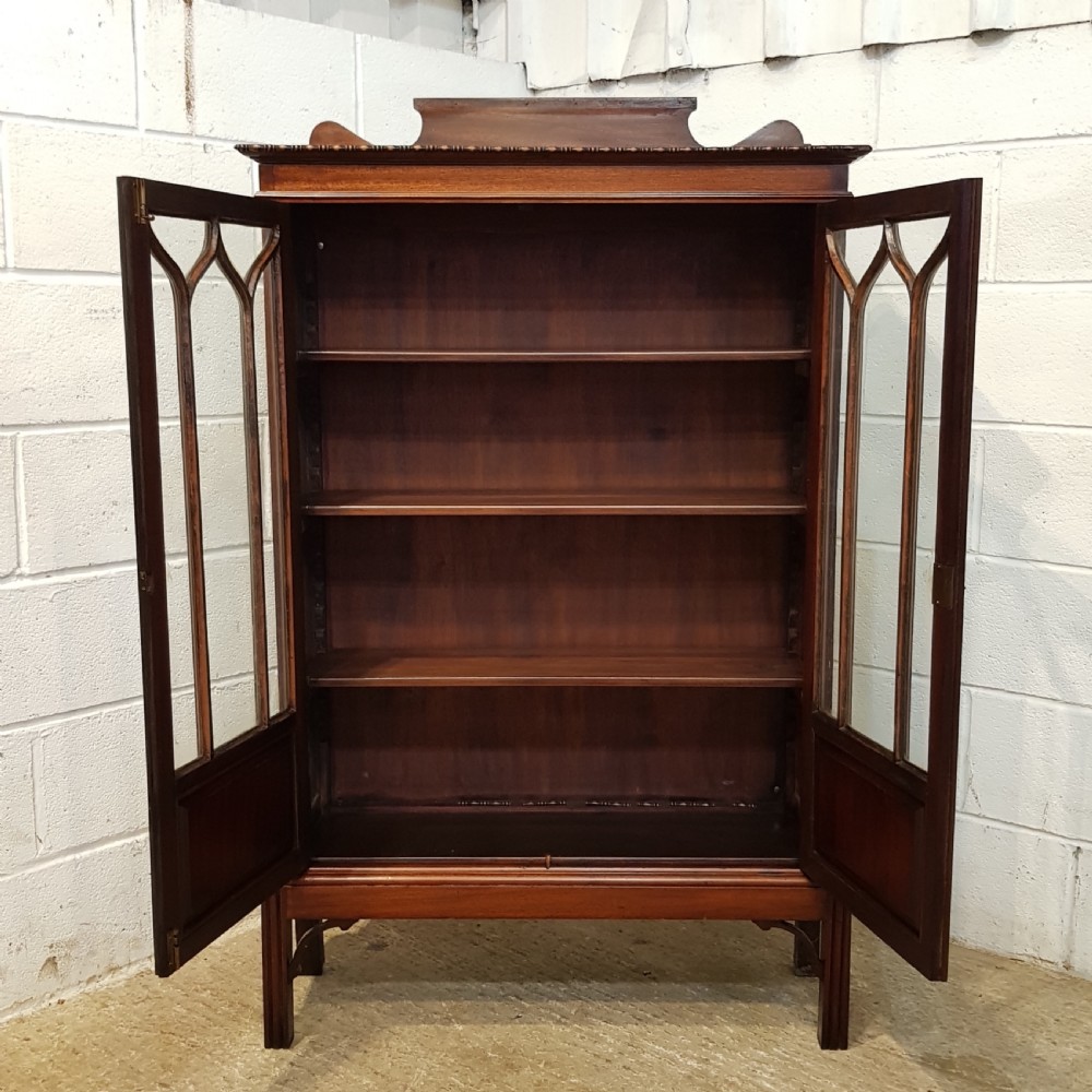 ANTIQUE EDWARDIAN MAHOGANY CHIPPENDALE GLAZED BOOKCASE C1900 View V