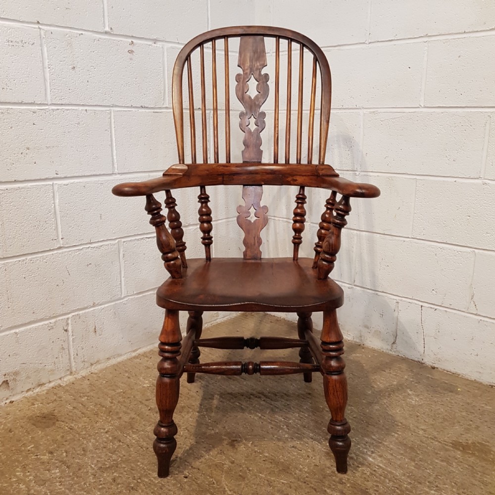 ANTIQUE 19TH CENTURY OAK AND ELM BROAD ARM WINDSOR CHAIR C1860 View VI