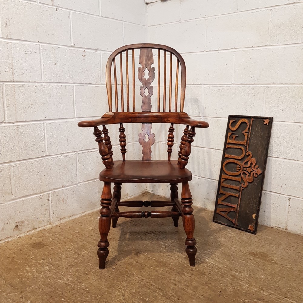 ANTIQUE 19TH CENTURY OAK AND ELM BROAD ARM WINDSOR CHAIR C1860 View VII