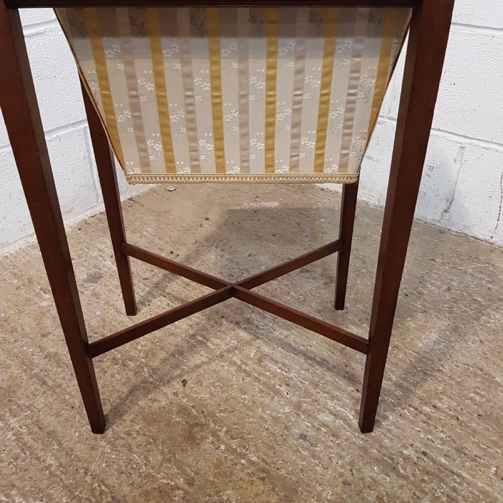 ANTIQUE SMALL REGENCY MAHOGANY WORK SEWING TABLE C1820 View IV