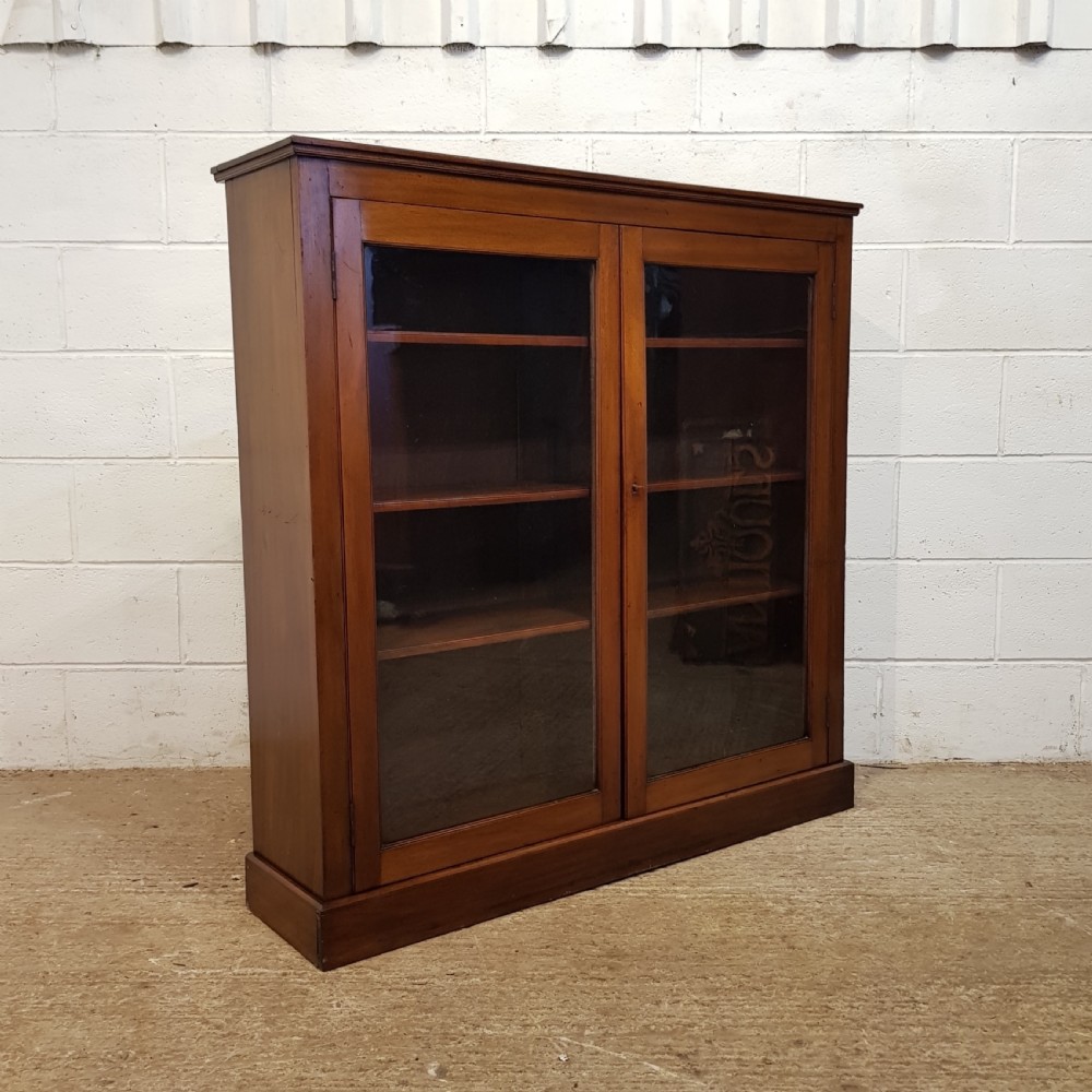 ANTIQUE LATE VICTORIAN MAHOGANY GLAZED BOOKCASE C1890 View III