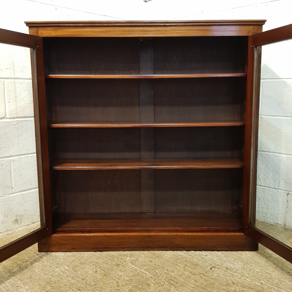 ANTIQUE LATE VICTORIAN MAHOGANY GLAZED BOOKCASE C1890 View V