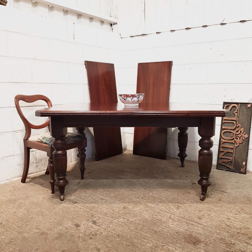 ANTIQUE LATE VICTORIAN MAHOGANY EXTENDING DINING TABLE C1890 seats 12 View II