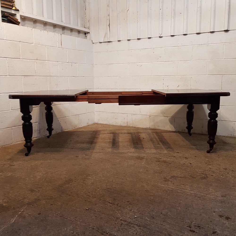 ANTIQUE LATE VICTORIAN MAHOGANY EXTENDING DINING TABLE C1890 seats 12 View VII